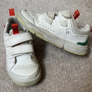 On Running Kids Sneakers in White and Green